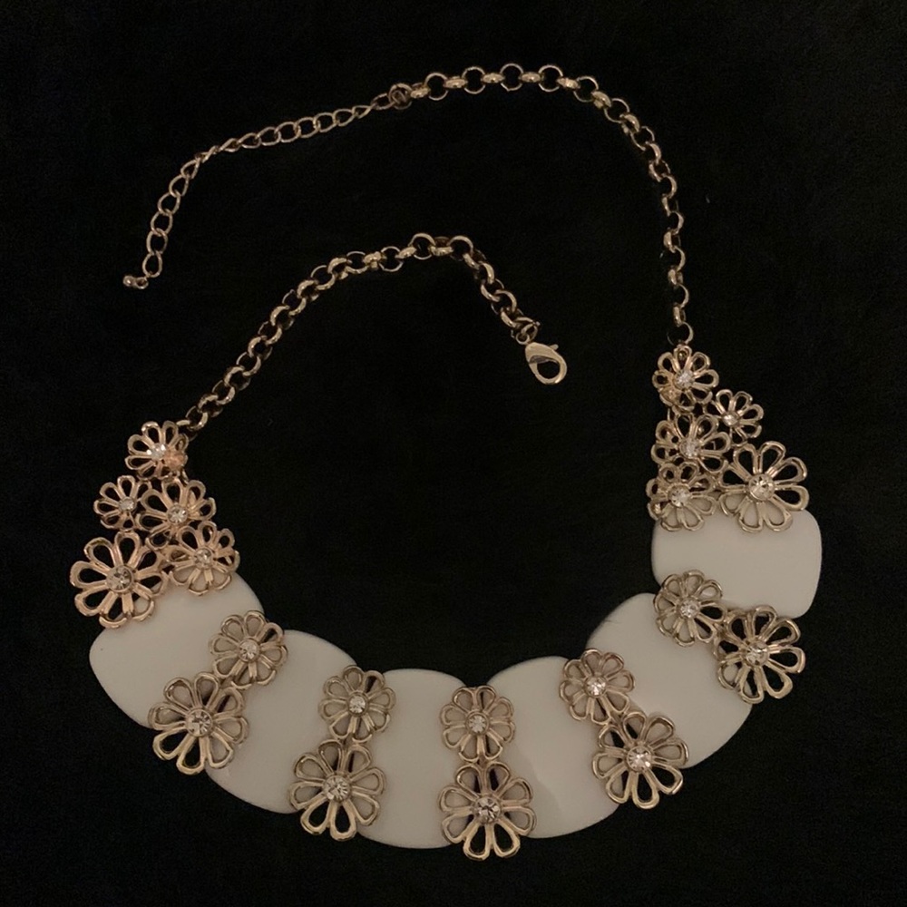 Nwot Macy’s Statement Necklace - image 1